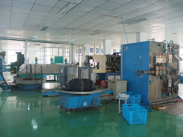 全自(zi)動卷簧機